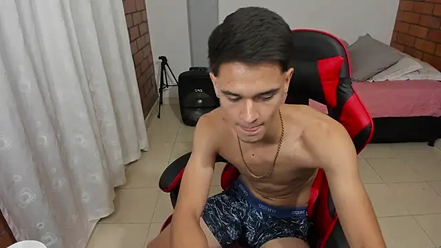 Aron_Boyy লাইভ XXX চ্যাট