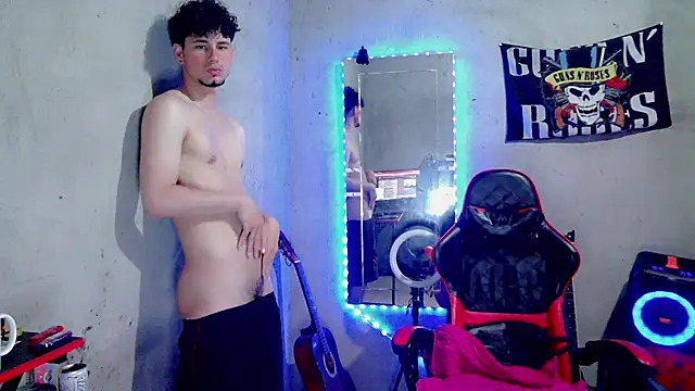 Atom_Hot লাইভ XXX চ্যাট