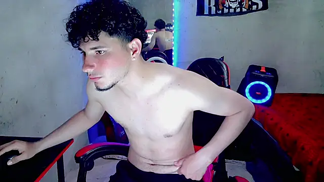 Czat XXX na żywo – Atom_Hot