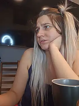 Czat XXX na żywo – ScarletsWeb