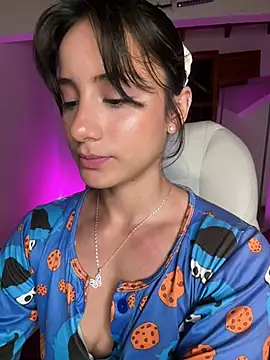 Chatroom XXX en direct de Ale_Lewis