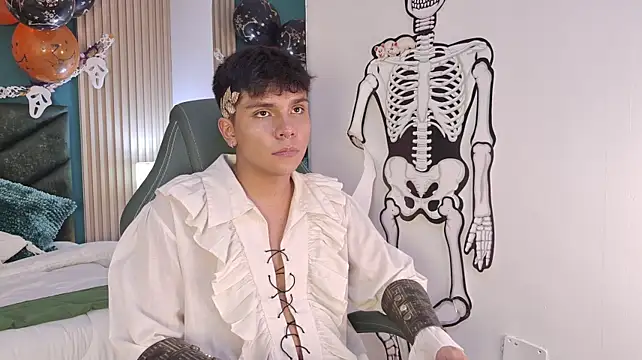 XXX chat uživo modela Thiago_Knox