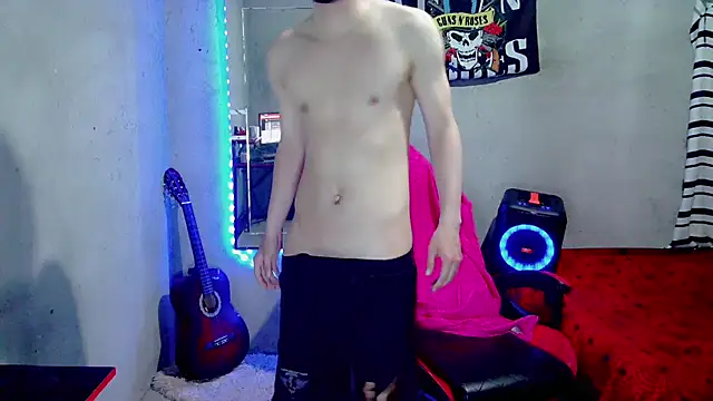 XXX chat uživo modela Atom_Hot