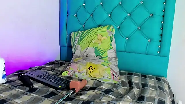 Almazz_Hot élő XXX-chatje