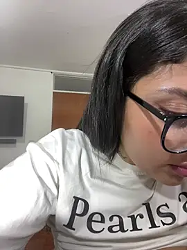 Chat +18 de croftsmila ao vivo