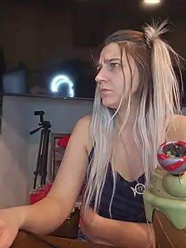 ScarletsWeb – Naživo XXX chat