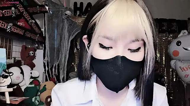 Chat XXX en directo de Tieu-May