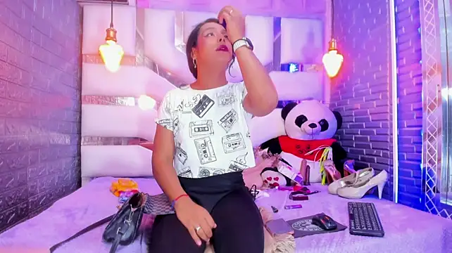Chat +18 de EmmyTorner ao vivo