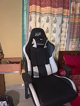 GunSlay Adlı Modelin Canlı XXX Sohbeti