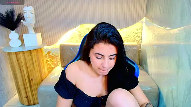 Chat +18 de Isis_grey_r_ ao vivo