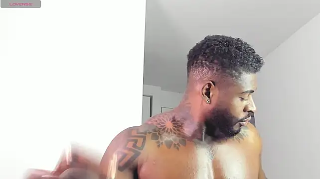 Makonneen's Live XXX Chat