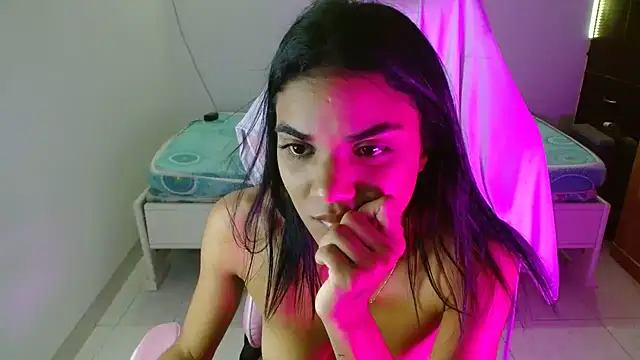Raya_velvet's Live XXX Chat