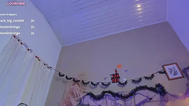 Chat +18 de nova_silk ao vivo
