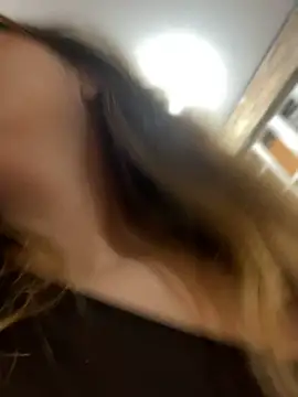 צ'אט XXX בשידור חי של giaa_