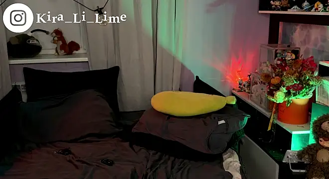 KiraLiLime Chat XXX in diretta