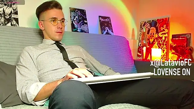 Chatroom XXX en direct de Midnighter_