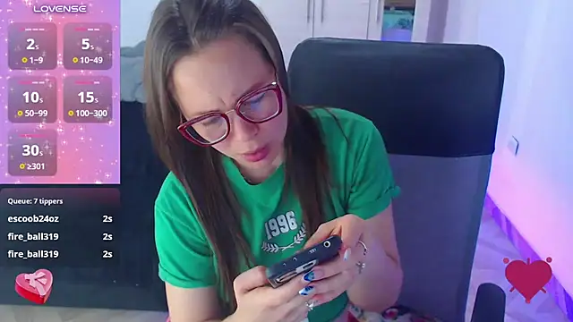 แชท XXX สดของ SharonR1