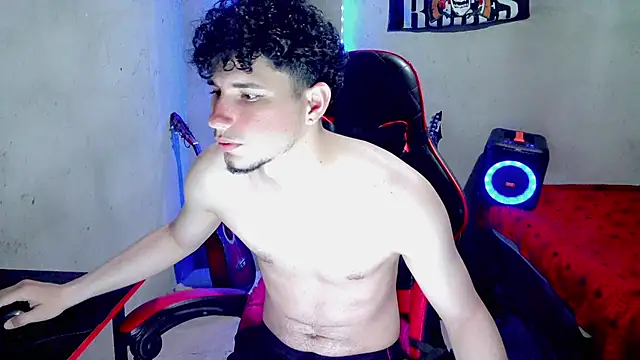 Atom_Hotn Live XXX chat