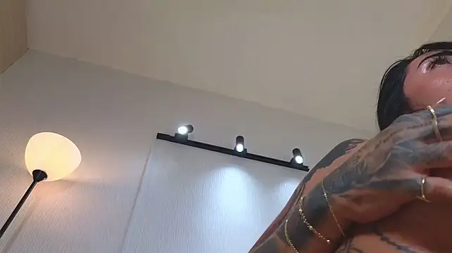 Chat +18 de Sofhia_cruz ao vivo