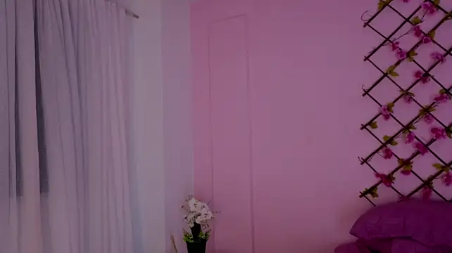 cotton_candyy33's Live XXX Chat