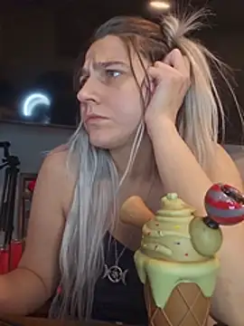ScarletsWeb XXX чат на живо