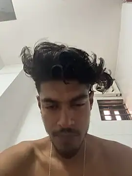צ'אט XXX בשידור חי של GunSlay