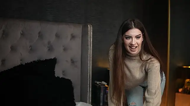 MonaPinky Adlı Modelin Canlı XXX Sohbeti