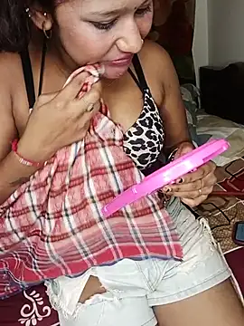 Zoya_7's Live XXX Chat