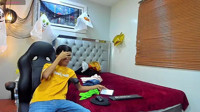XXX chat uživo modela fem_danny7