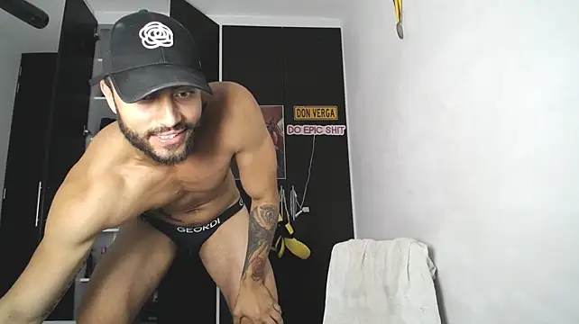 Chat +18 de ClayBrown ao vivo
