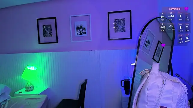 emma_smile's Live XXX Chat