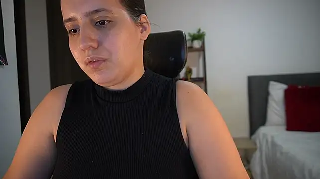 SienaSantos Adlı Modelin Canlı XXX Sohbeti