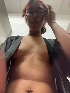Chat XXX en directo de LacyLureXXX