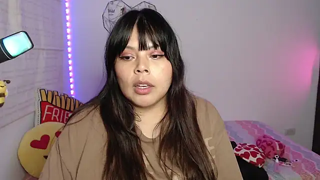 Živý XXX chat EllieMoonX
