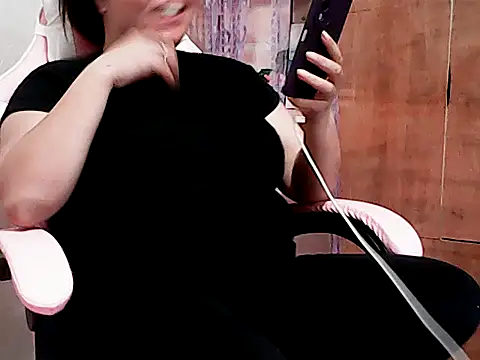 HornyPussie69's Live XXX Chat