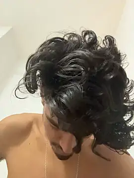 XXX chat uživo modela GunSlay