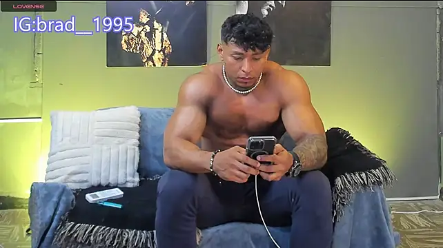 دردشة bradley_smith الجنسية المباشرة