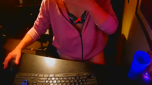 GoodGirlKelly 现场XXX聊天