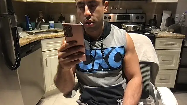 BigGuyMuscle Live XXX-chat