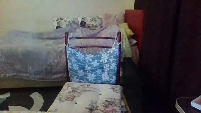 Show modela st206boy na web-kameri