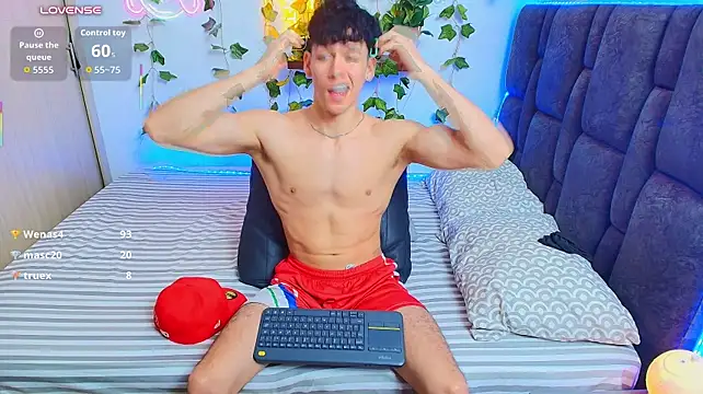 Luke_Muscle: απευθείας συνομιλία ΧΧΧ