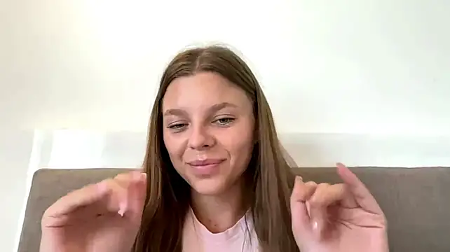 AmieLendor élő XXX-chatje