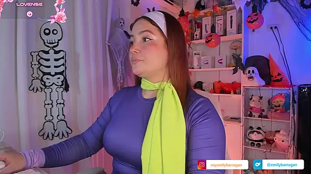 Chat XXX en directo de EmilyBarragan_