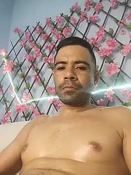 Show modela tuflaco-lechero_xxxvergon na web-kameri
