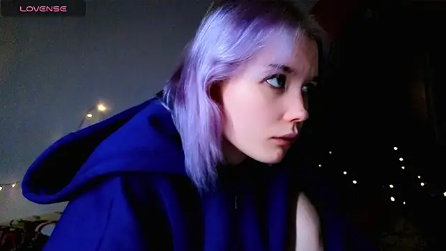 Chat XXX en directo de Kiara_Age