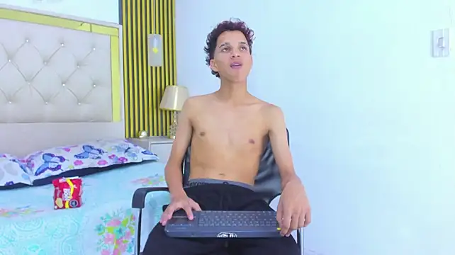 JustinSecret Live XXX Chat