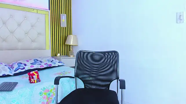 JustinSecretのライブXXXチャット