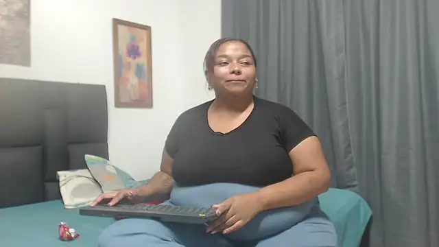 Chat XXX en directo de Doll_rihana