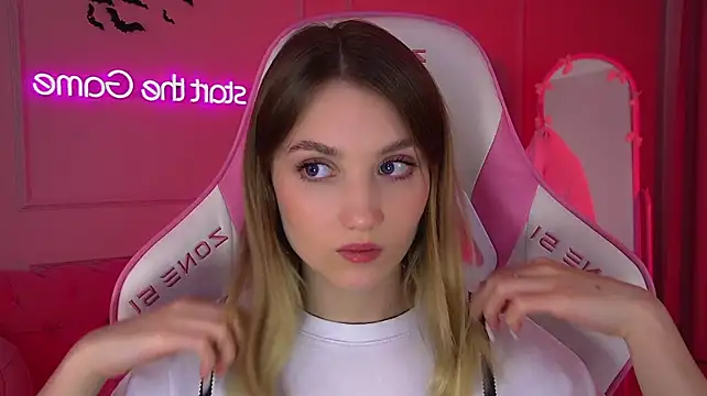 Živý XXX chat StacyEvances
