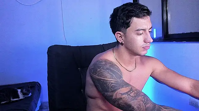 Онлайн чат XXX Axel_hendrick